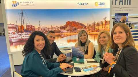 La concejala de Turismo, Mari Carmen Sánchez, en la Seatrade Cruise Global de Miami La concejala de Turismo, Mari Carmen Sánchez, en la Seatrade Cruise Global de Miami