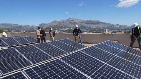 Placas Solares en La Nuc&iacute;a