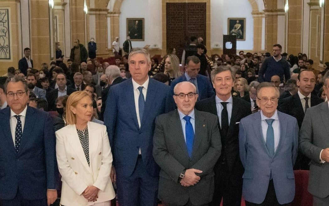 De los Mozos: " La universidad es un ámbito privilegiado para formar a los líderes del futuro" De los Mozos: " La universidad es un ámbito privilegiado para formar a los líderes del futuro"