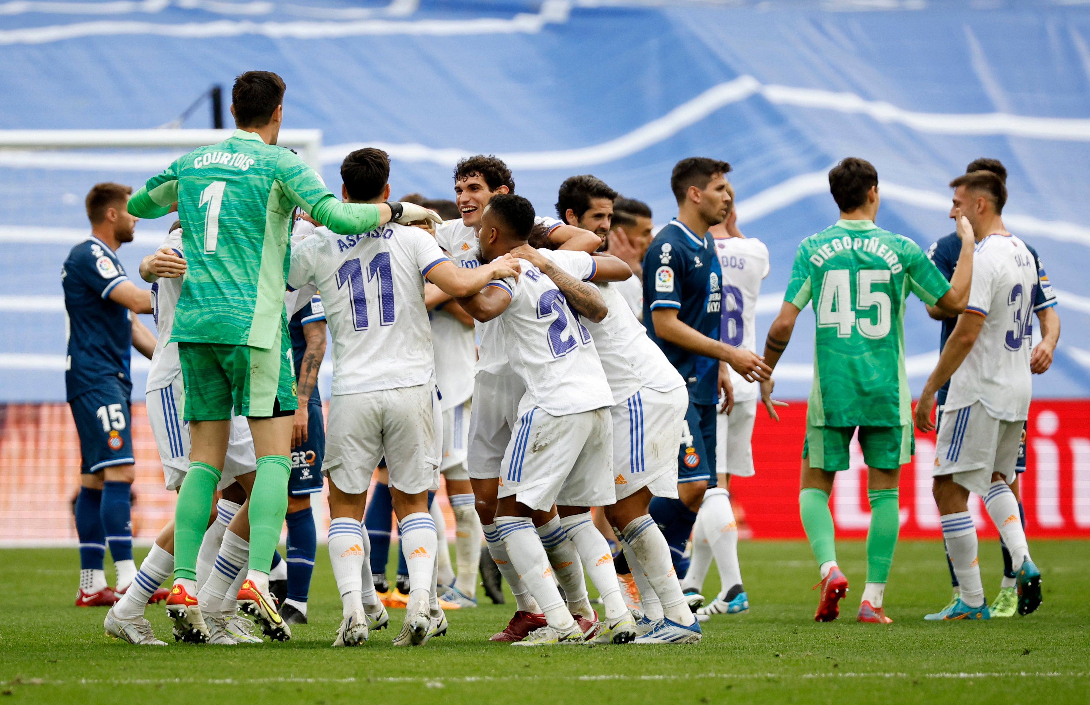 Así ha sido la celebración del Real Madrid de su 35º título liguero Así ha sido la celebración del Real Madrid de su 35º título liguero