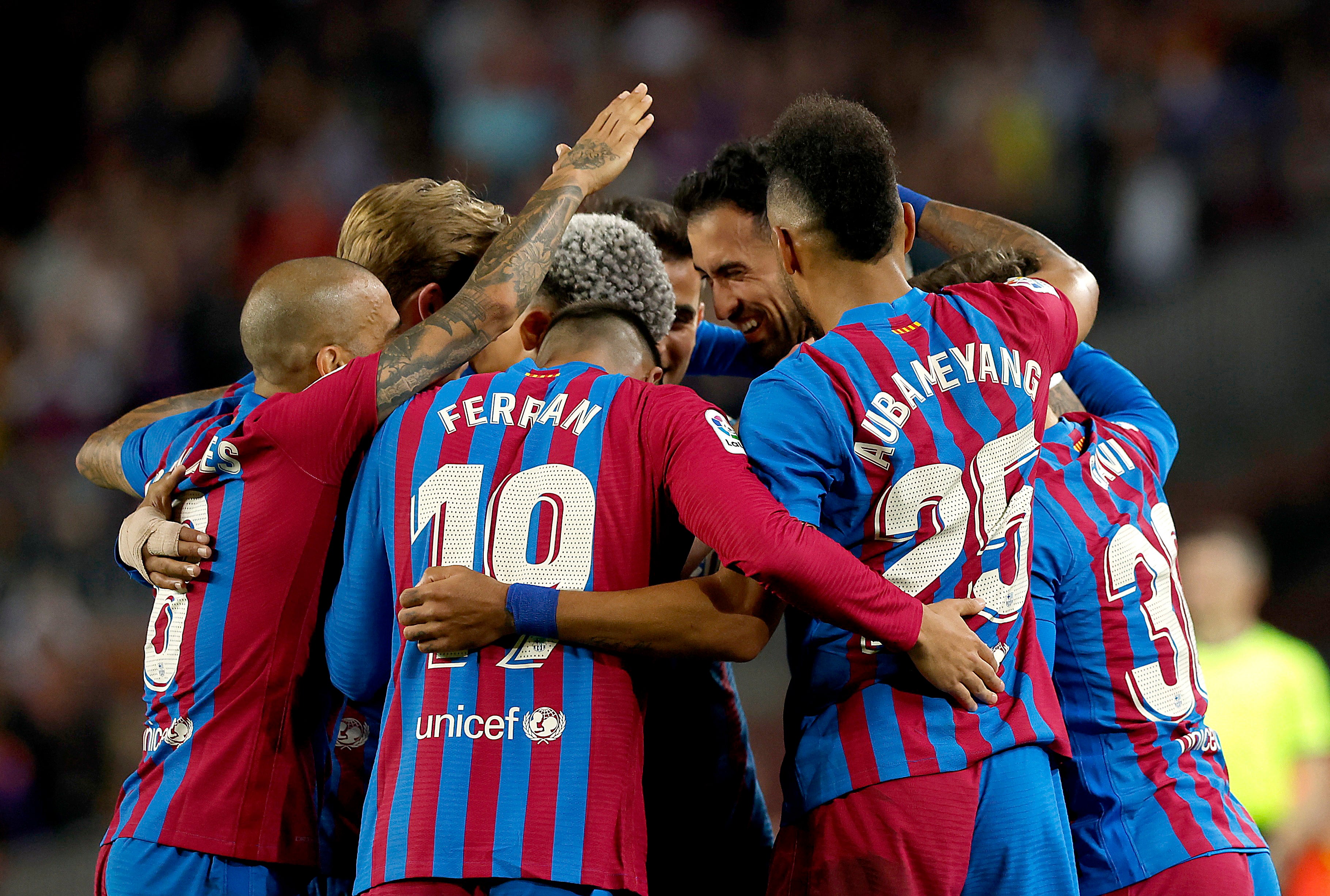 El Barça vuelve a ganar en el Camp Nou y se asienta en la segunda plaza El Barça vuelve a ganar en el Camp Nou y se asienta en la segunda plaza