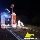 Los bomberos intervinieron en el accidente Los bomberos intervinieron en el accidente