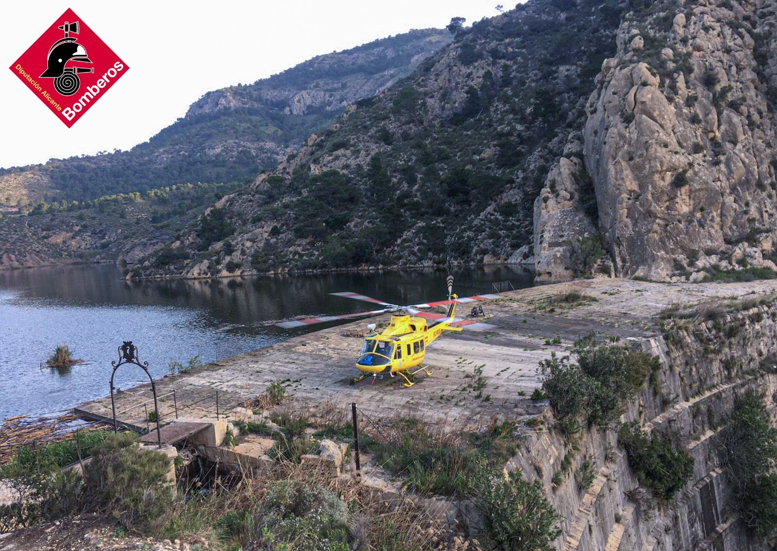 Encuentran sano y salvo a un hombre que sufrió una caída en el pantano de Tibi Encuentran sano y salvo a un hombre que sufrió una caída en el pantano de Tibi