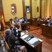 Momento votación del Pleno del Ayuntamiento de Valdepeñas