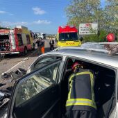 Cinco heridos en un accidente entre dos vehículos en Les Alqueries