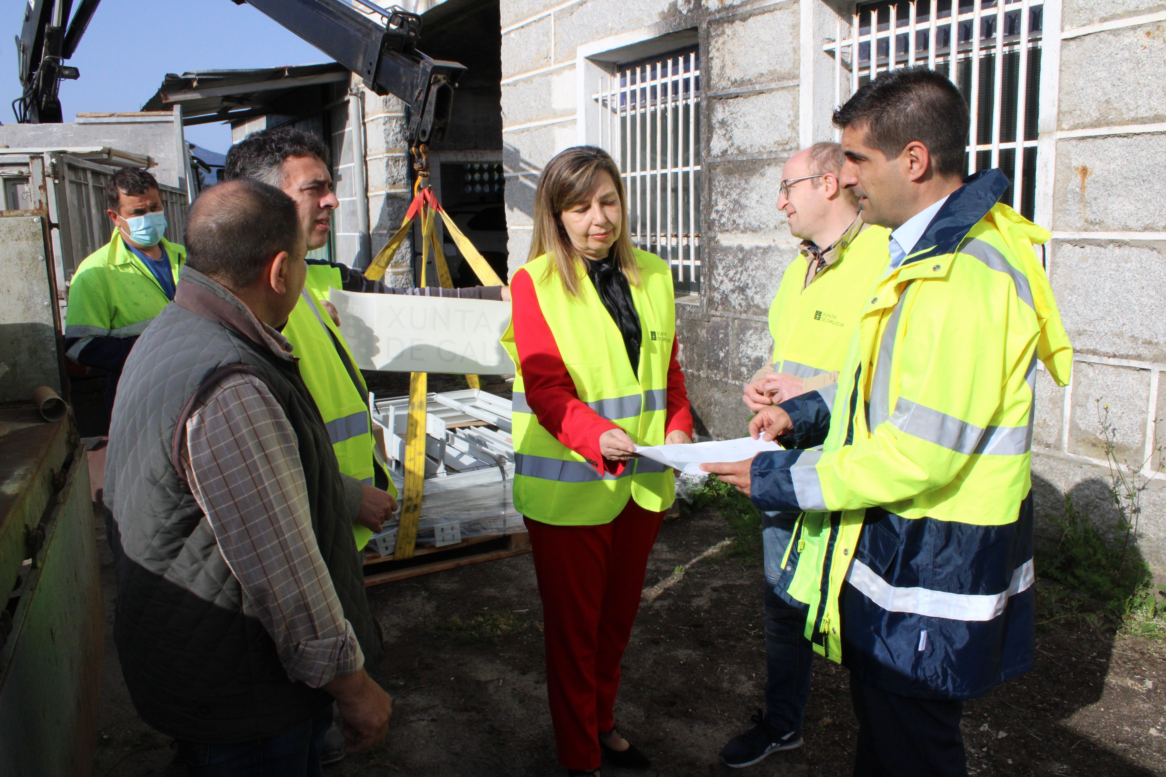 A Xunta entrega novas marquesiñas a tres concellos da provincia A Xunta entrega novas marquesiñas a tres concellos da provincia