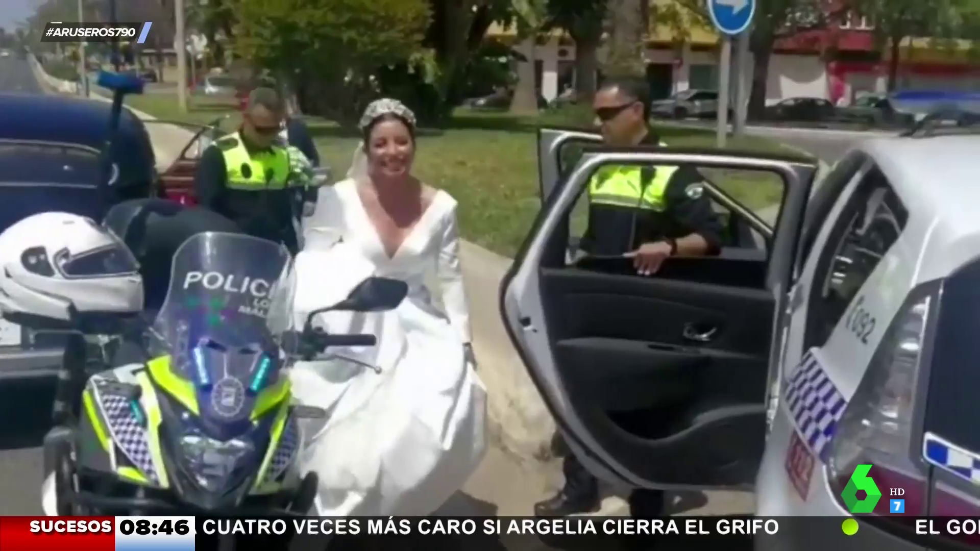 La policía de Málaga rescata a una novia el día de su boda y la lleva al altar La policía de Málaga rescata a una novia el día de su boda y la lleva al altar