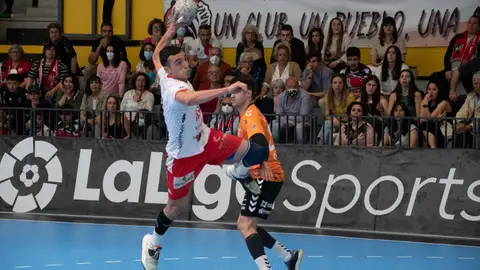 Balonmano Partido del Balonmano Nava- Torrelavega
