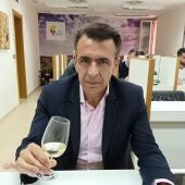 Con el crítico gastronómico Tony Pérez hablamos de vinos D.O. Alicante 