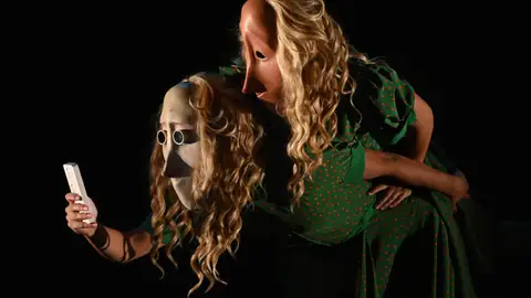 "DEMO, Elegía del Momento" "DEMO, Elegía del Momento"