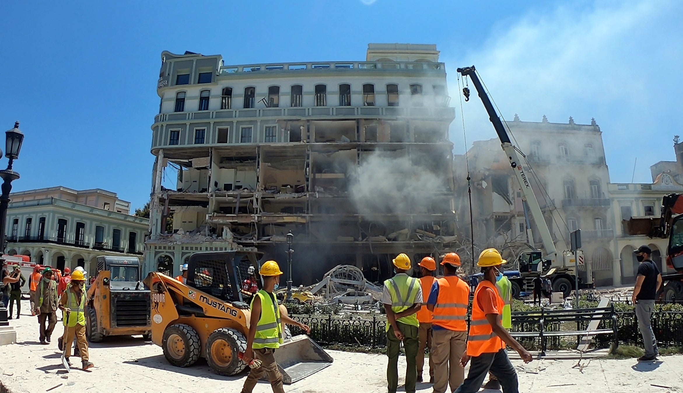 Una española fallecida y un herido muy grave en la explosión del hotel de la Habana Una española fallecida y un herido muy grave en la explosión del hotel de la Habana