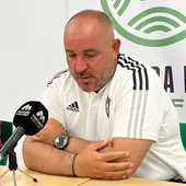 Abraham García en la sala de prensa del Muñoz Pérez tras la eliminación del Marbella Abraham García en la sala de prensa del Muñoz Pérez tras la eliminación del Marbella