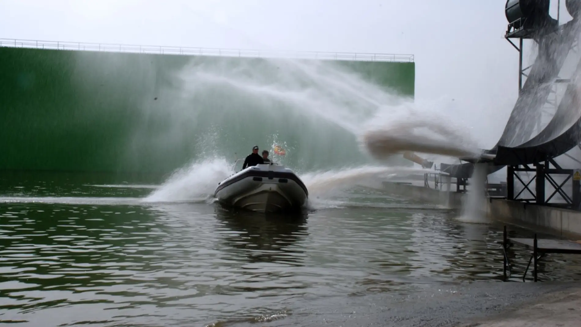 Uno de los rodajes en el tanque de agua que simula entornos marinos 