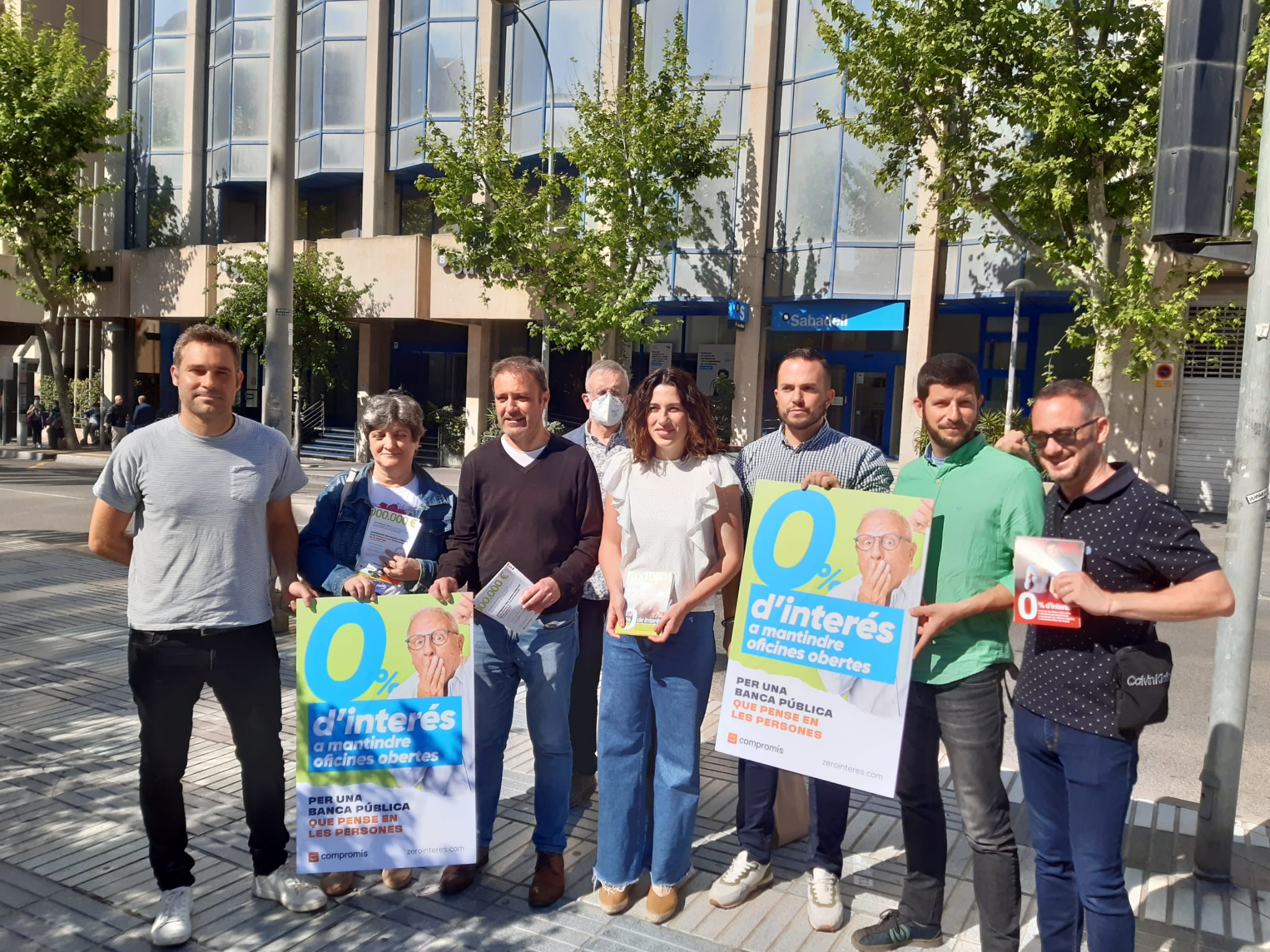 Compromís reivindica en Alicante mayor atención de la banca a las personas Compromís reivindica en Alicante mayor atención de la banca a las personas