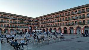 Empresarios de Hostelería y Turismo esperan recuperar ventas en los últimos días del año Empresarios de Hostelería y Turismo esperan recuperar ventas en los últimos días del año