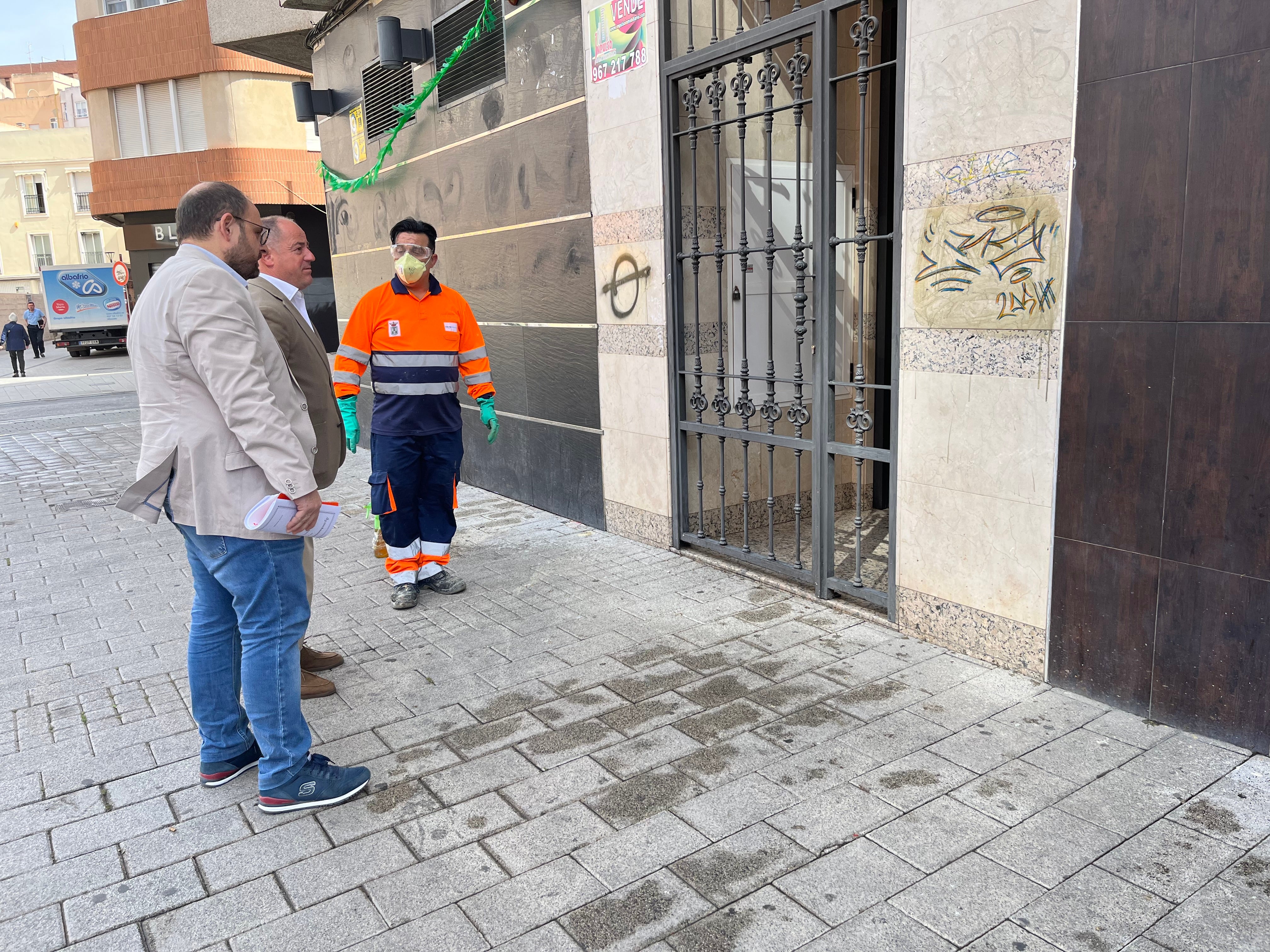 Esto cuesta a los albaceteños eliminar pintadas en fachadas Esto cuesta a los albaceteños eliminar pintadas en fachadas
