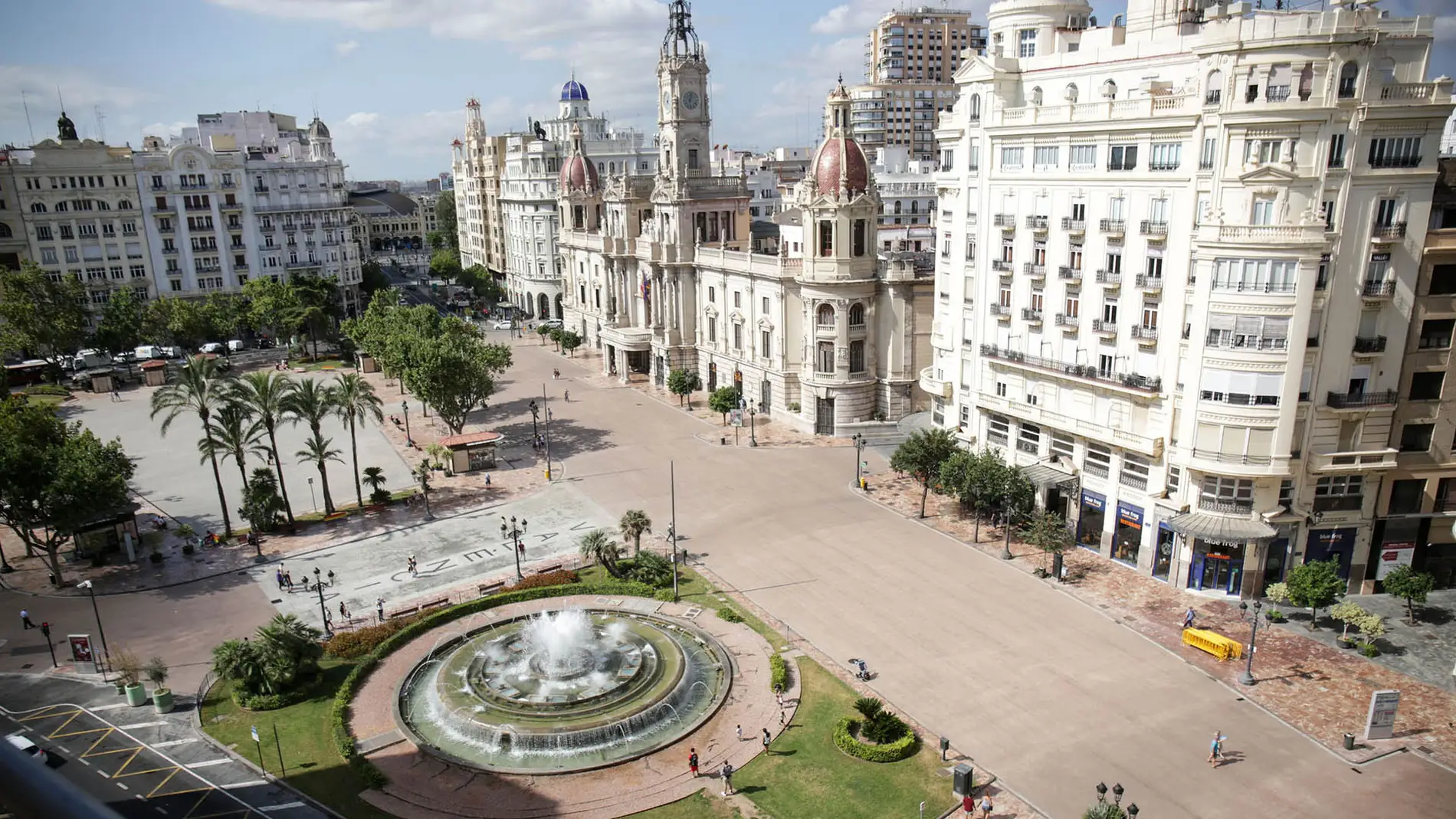 Imagen actual de la Plaza del Ayuntamiento de València