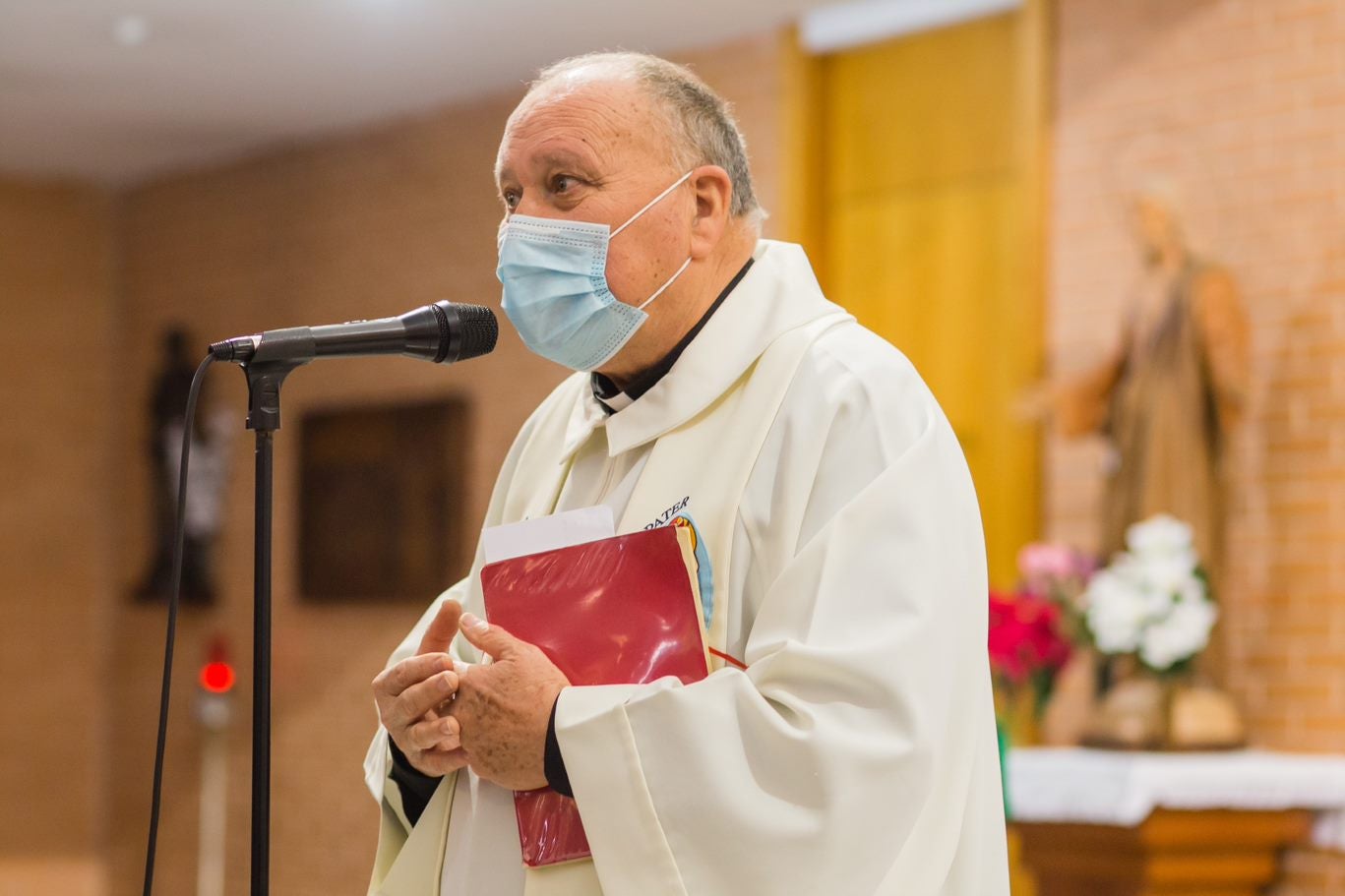 Elche distingue como Hijo Adoptivo al vicario episcopal José Antonio Valero Elche distingue como Hijo Adoptivo al vicario episcopal José Antonio Valero
