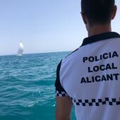 La Policía Local en las playas de Alicante 