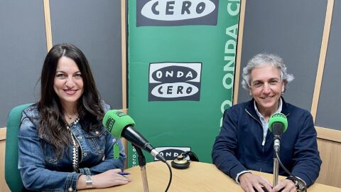 Ra&uacute;l M&eacute;rida y Luz Sig&uuml;enza