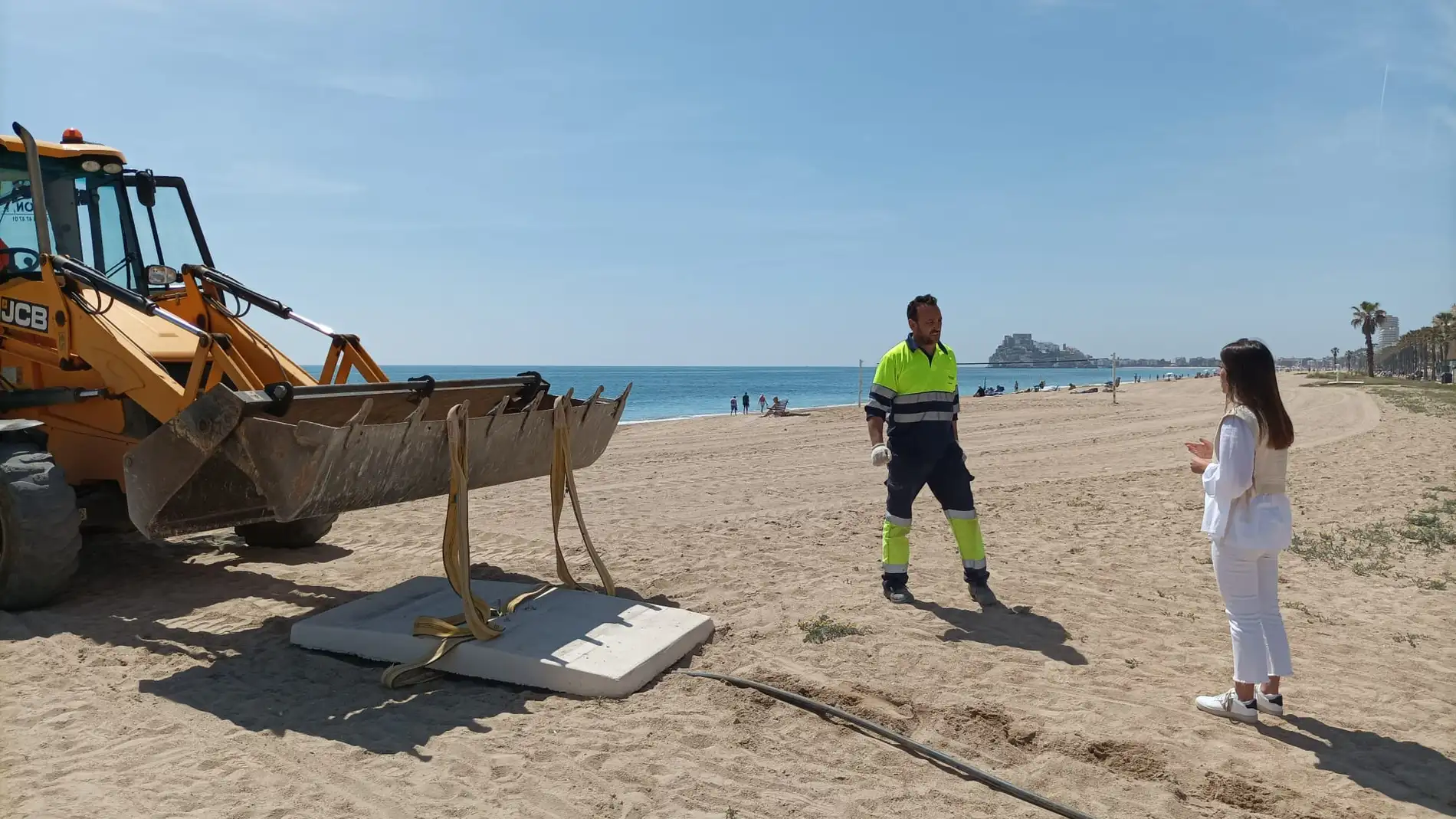  Peñiscola señaliza los accesos a sus playas