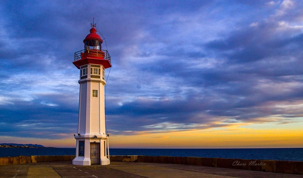 El puerto quiere volver a ser un punto de encuentro para los almerienses El puerto quiere volver a ser un punto de encuentro para los almerienses