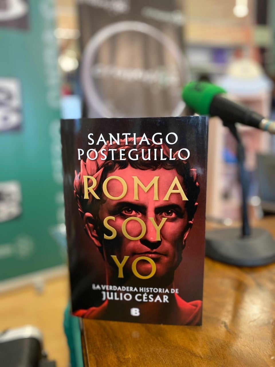 Santiago Posteguillo visitó Cronopios Pontevedra con su última novela: "Roma soy yo" Santiago Posteguillo visitó Cronopios Pontevedra con su última novela: "Roma soy yo"
