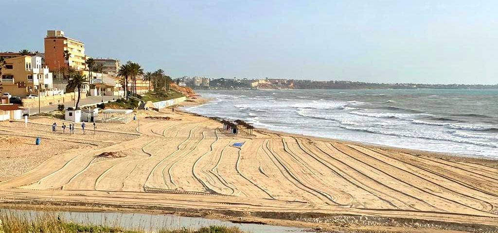 El municipio de Pilar de la Horadada revalida las seis banderas azules obtenidas en 2021 El municipio de Pilar de la Horadada revalida las seis banderas azules obtenidas en 2021