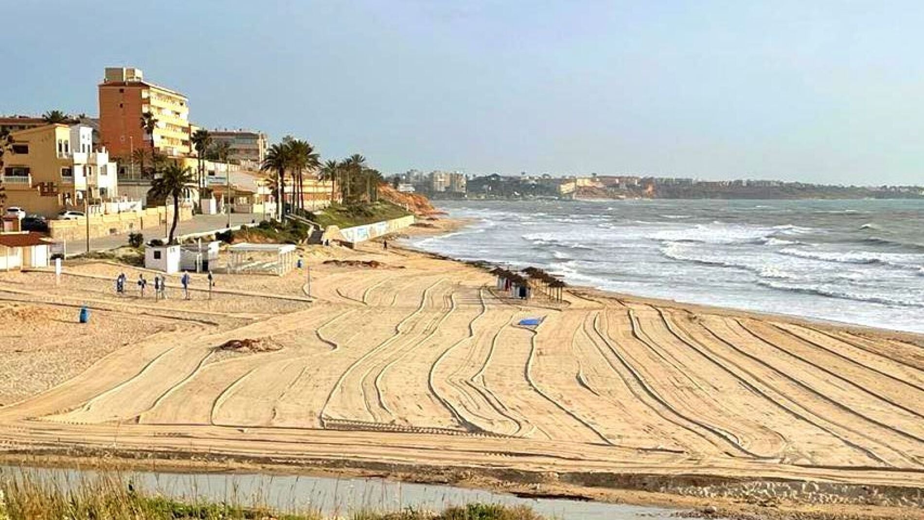 El municipio de Pilar de la Horadada revalida las seis bandras azules obtenidas en 2021   