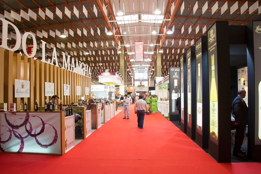 Detienen in fraganti a dos personas cuando estaban robando en FENAVIN haciéndose pasar por operarios Detienen in fraganti a dos personas cuando estaban robando en FENAVIN haciéndose pasar por operarios