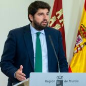López Miras afirma que las pruebas de seguridad de la alta velocidad llegan "tarde y mal" a Murcia