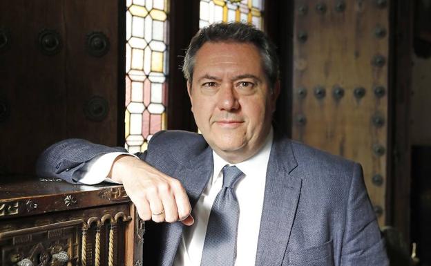 Juan Espadas, candidato socialista a la presidencia de la Junta, en Onda Cero Almería Juan Espadas, candidato socialista a la presidencia de la Junta, en Onda Cero Almería
