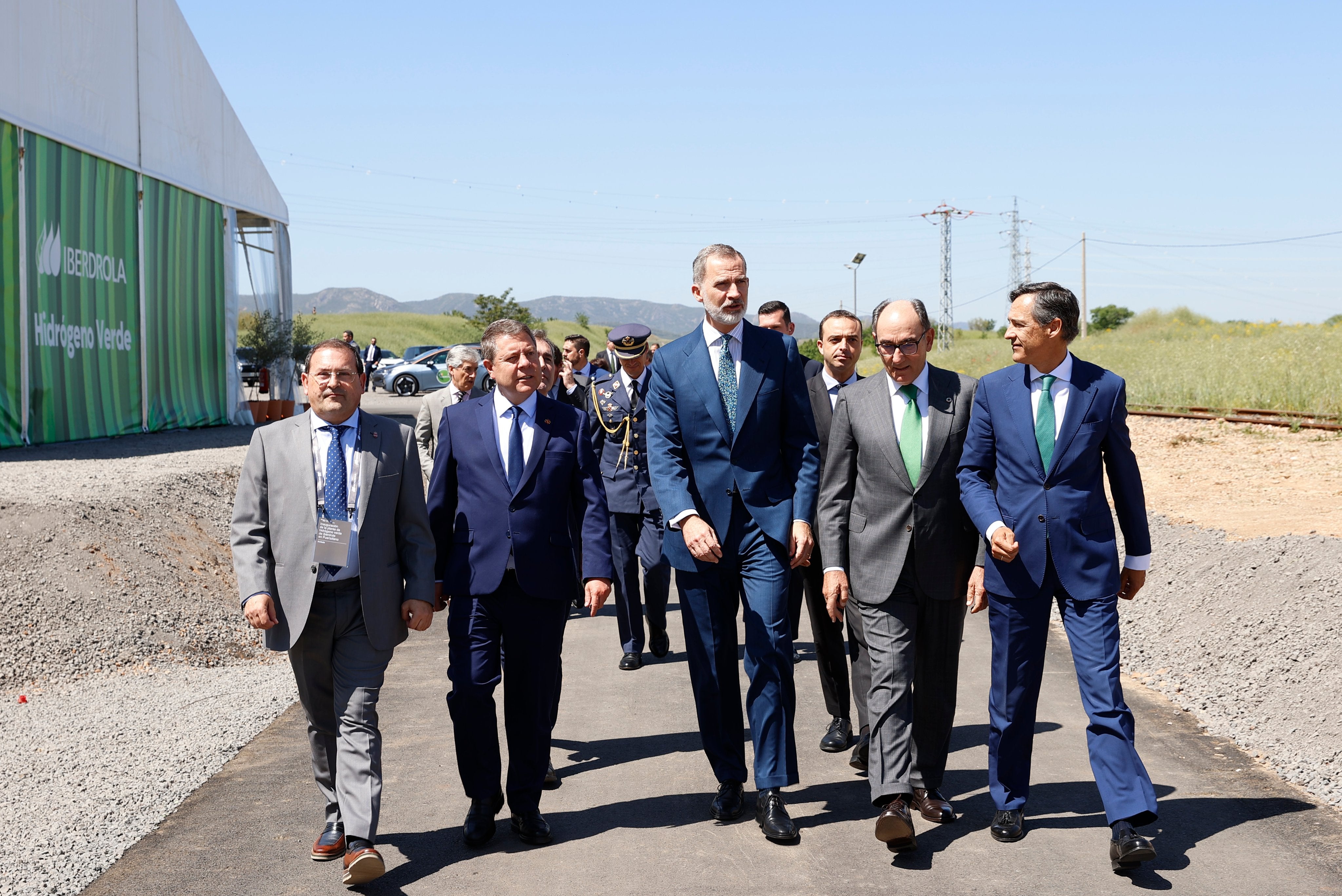 Felipe VI inaugura la planta de hidrógeno verde en Puertollano que producirá 3.000 toneladas al año Felipe VI inaugura la planta de hidrógeno verde en Puertollano que producirá 3.000 toneladas al año