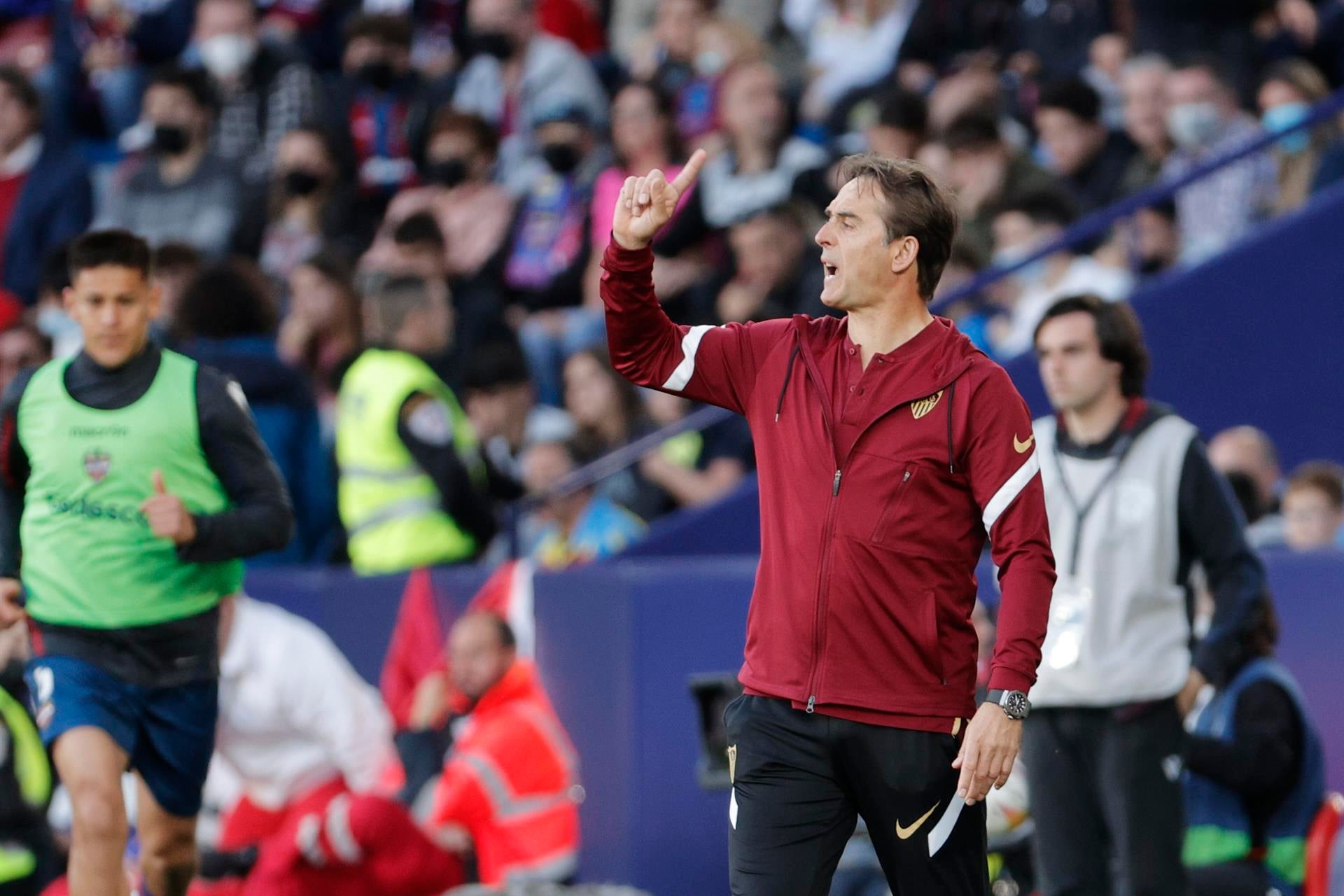 Lopetegui, entre el temor y "la ilusión por hacer historia" Lopetegui, entre el temor y "la ilusión por hacer historia"
