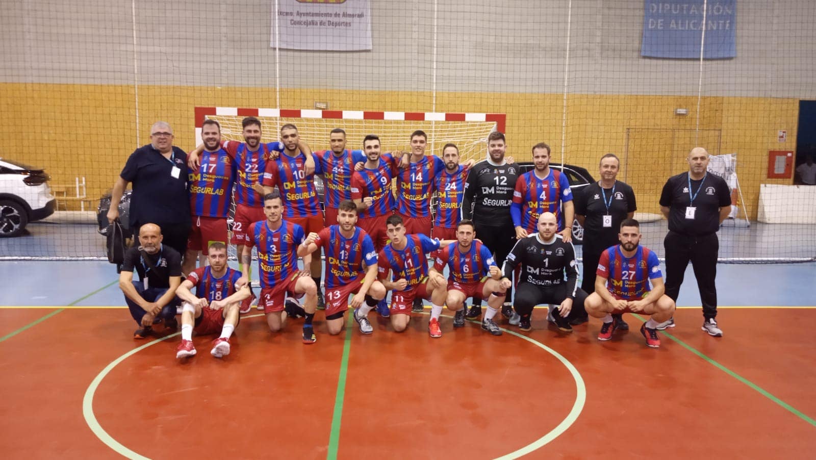 Al Club Balonmano Almoradí se le escapa el ascenso a Primera Nacional en casa Al Club Balonmano Almoradí se le escapa el ascenso a Primera Nacional en casa