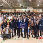 Celebración del pase a playoffs del Oviedo Baloncesto