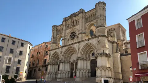 Catedral de Cuenca, en la plaza Mayor Catedral de Cuenca, en la plaza Mayor