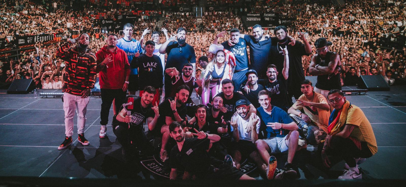 Mas de 6000 personas siguen en directo este fin de semana las batallas de gallos de la FMS en Valencia Mas de 6000 personas siguen en directo este fin de semana las batallas de gallos de la FMS en Valencia