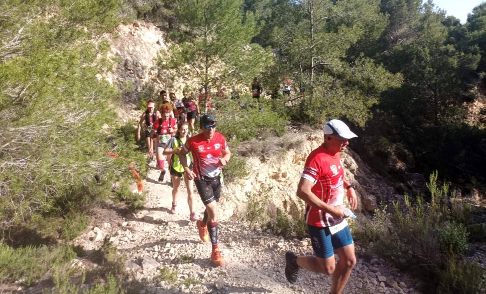 Mas de 500 participantes en carrera por montaña en el II Hurchillo Arneva Trail Mas de 500 participantes en carrera por montaña en el II Hurchillo Arneva Trail