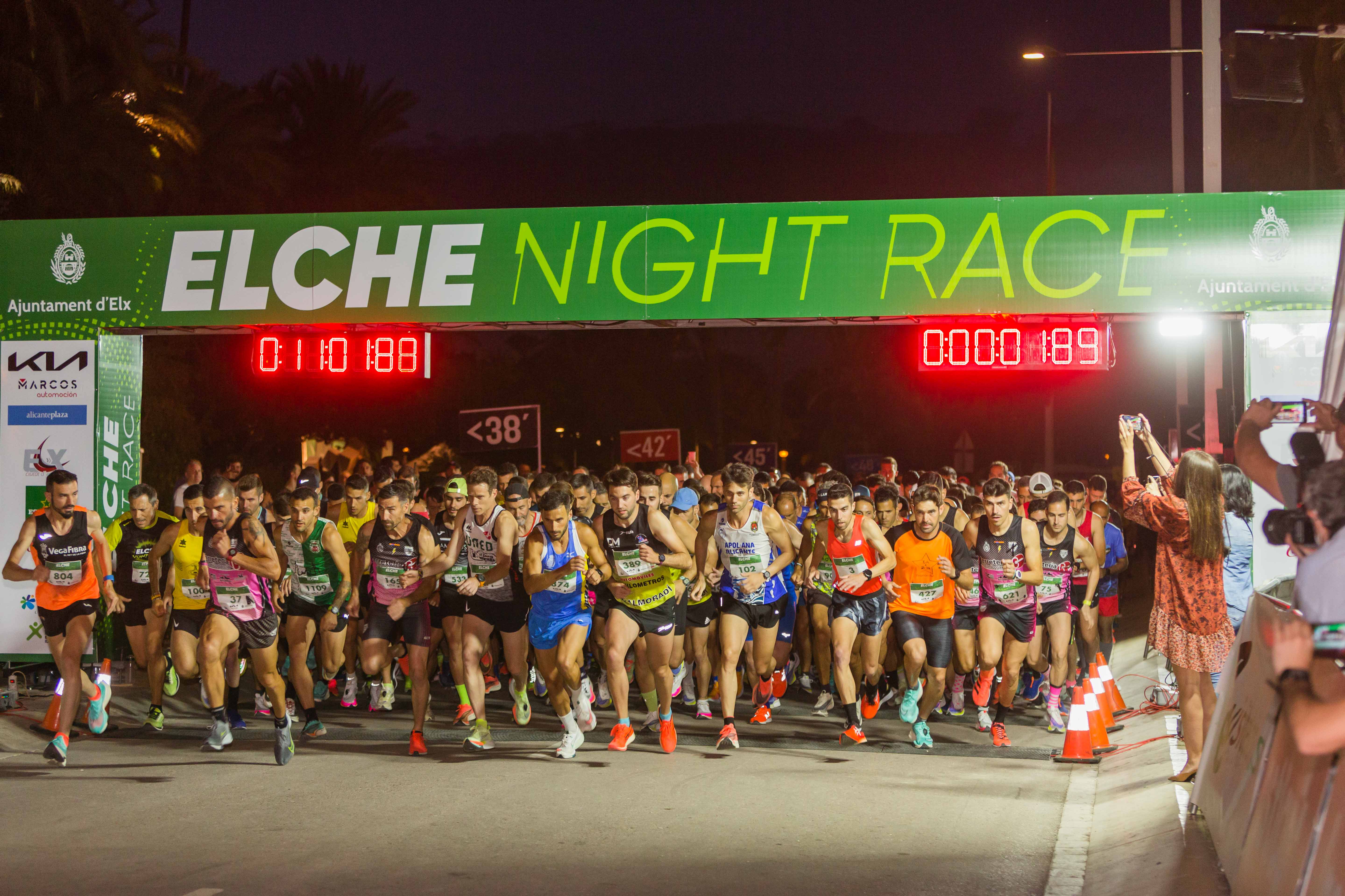 Más de 6.000 corredores participarán este sábado en la 'Elche Night Race' Más de 6.000 corredores participarán este sábado en la 'Elche Night Race'