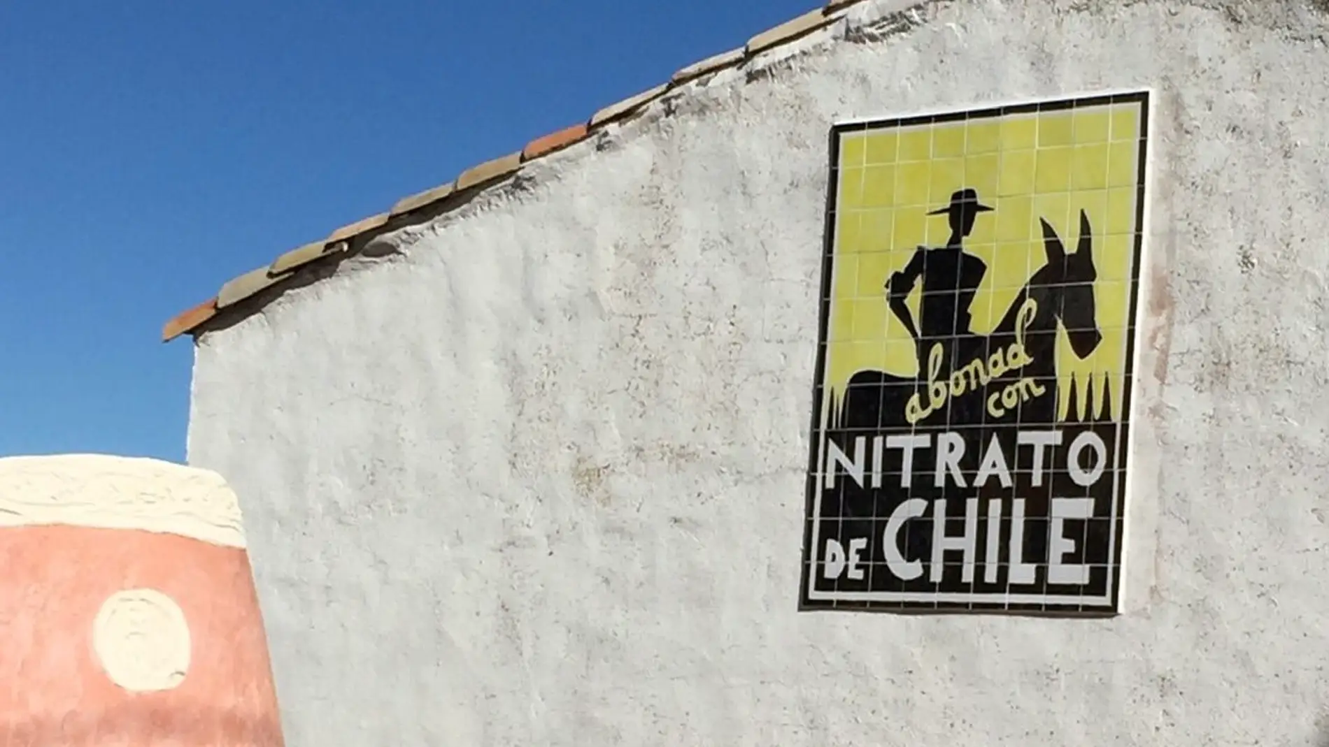 Azulejo de Nitrato de Chile, en Olmeda de la Cuesta