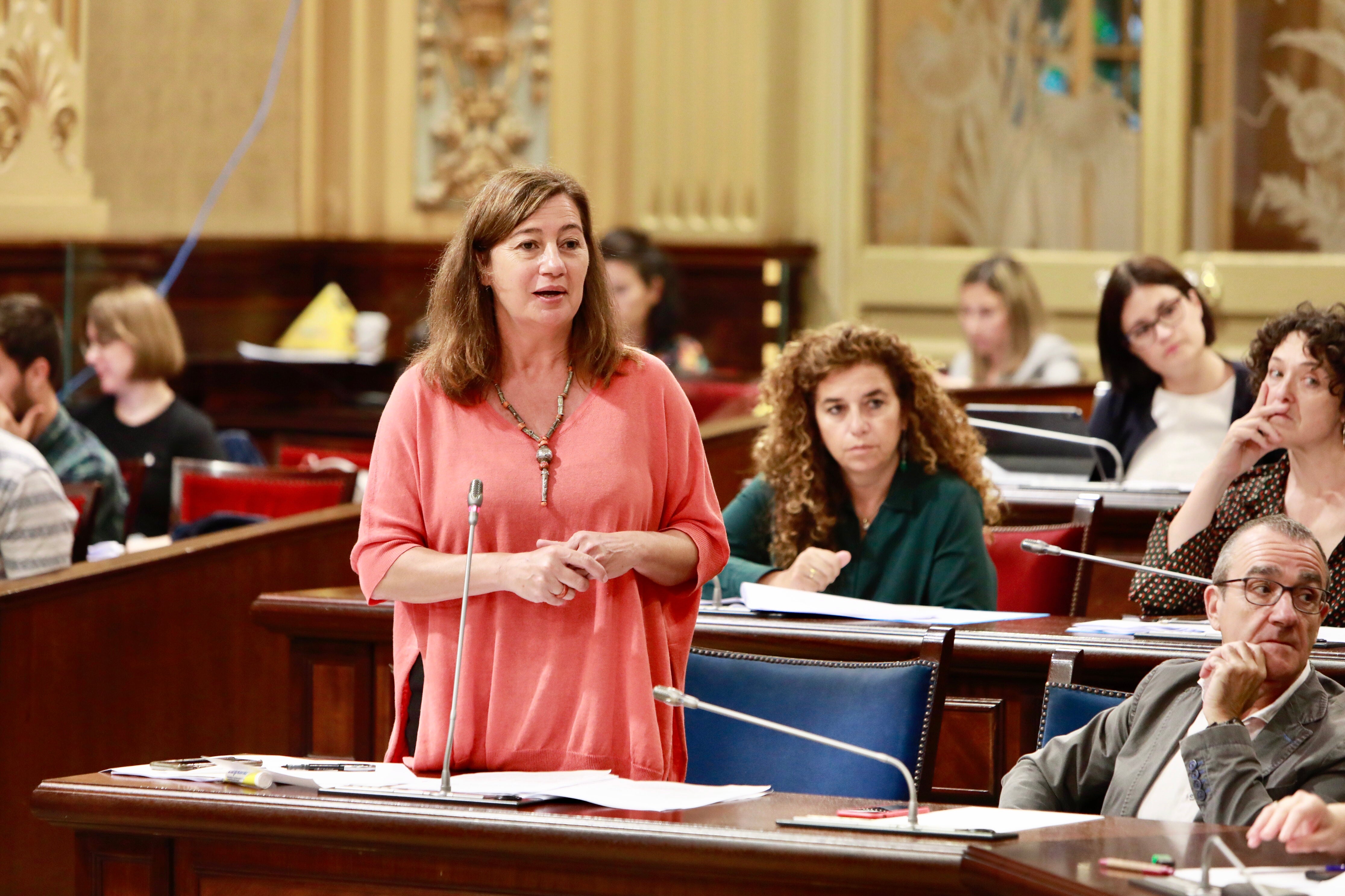 Armengol: Las 90.000 plazas de alquiler vacional "no están en peligro" Armengol: Las 90.000 plazas de alquiler vacional "no están en peligro"