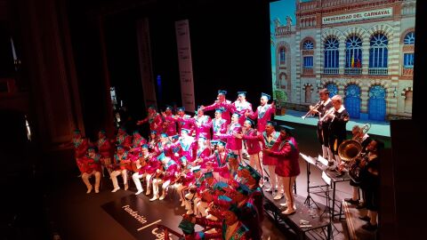 Coro 'Carrera Oficial'