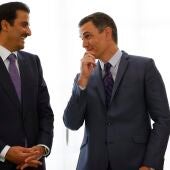El presidente del Gobierno, Pedro Sánchez, recibe al Emir de Qatar, Tamim bin Hamad Al Thani 
