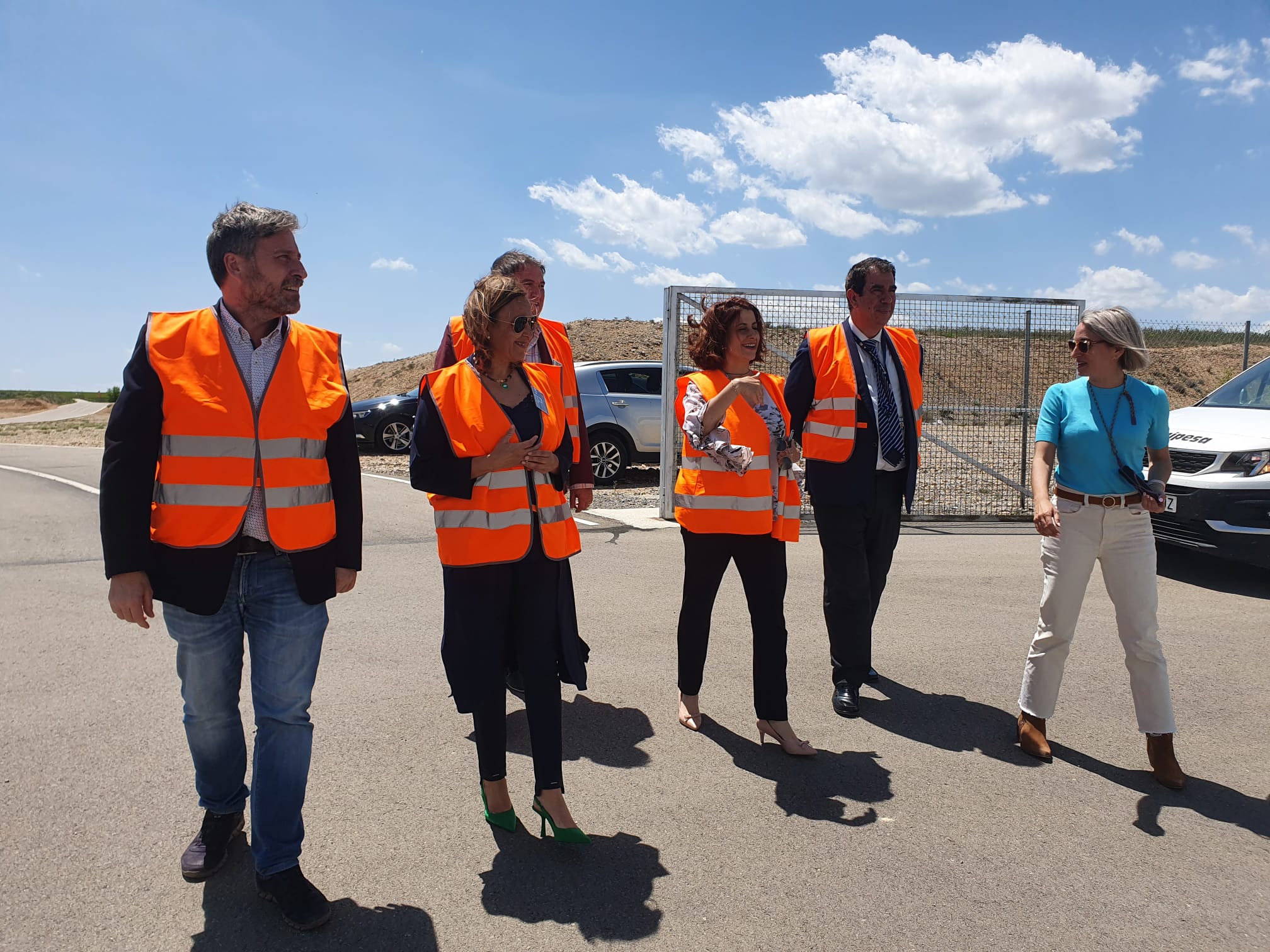 El aeropuerto de Teruel licita dos naves por 3,2 millones El aeropuerto de Teruel licita dos naves por 3,2 millones