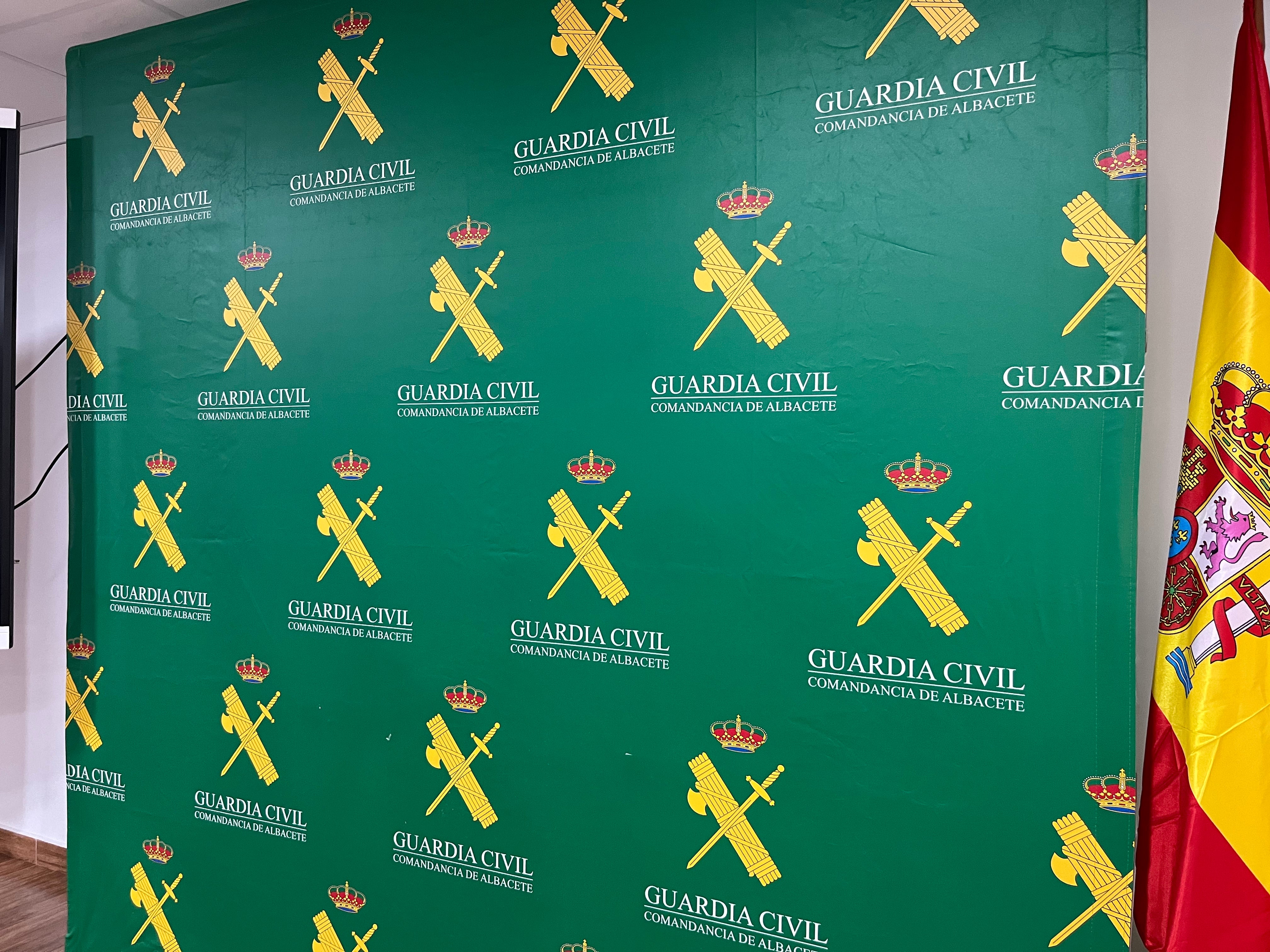 Detenida como presunta autora de un delito continuado de estafa Detenida como presunta autora de un delito continuado de estafa