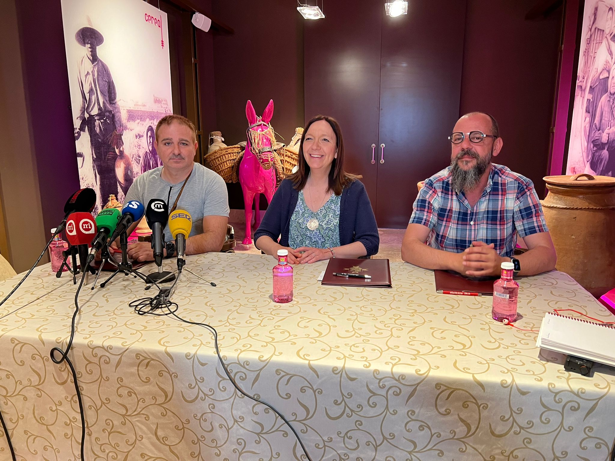 El Ayuntamiento de Alcázar de San Juan renueva el convenio de cesión de la Colección “Jesús Lizcano” El Ayuntamiento de Alcázar de San Juan renueva el convenio de cesión de la Colección “Jesús Lizcano”