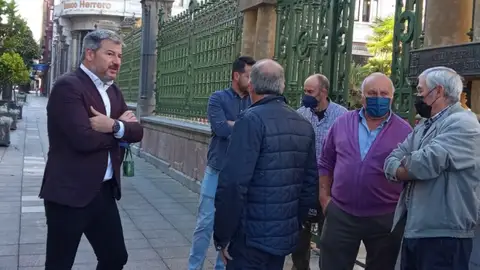 Sergio García con representantes de Asturias Ganadera Sergio García con representantes de Asturias Ganadera