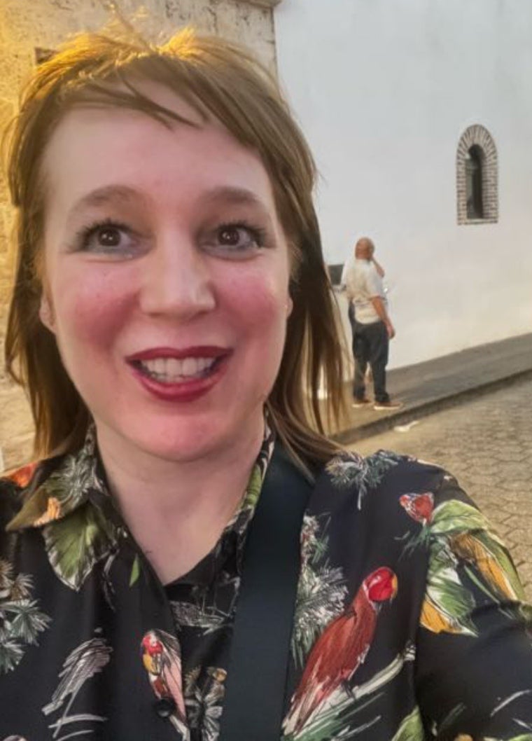 La escritora y periodista ciudadrealeña Angela Vallvey recibirá la Medalla de Oro de Castilla la Mancha el próximo 31 de mayo La escritora y periodista ciudadrealeña Angela Vallvey recibirá la Medalla de Oro de Castilla la Mancha el próximo 31 de mayo