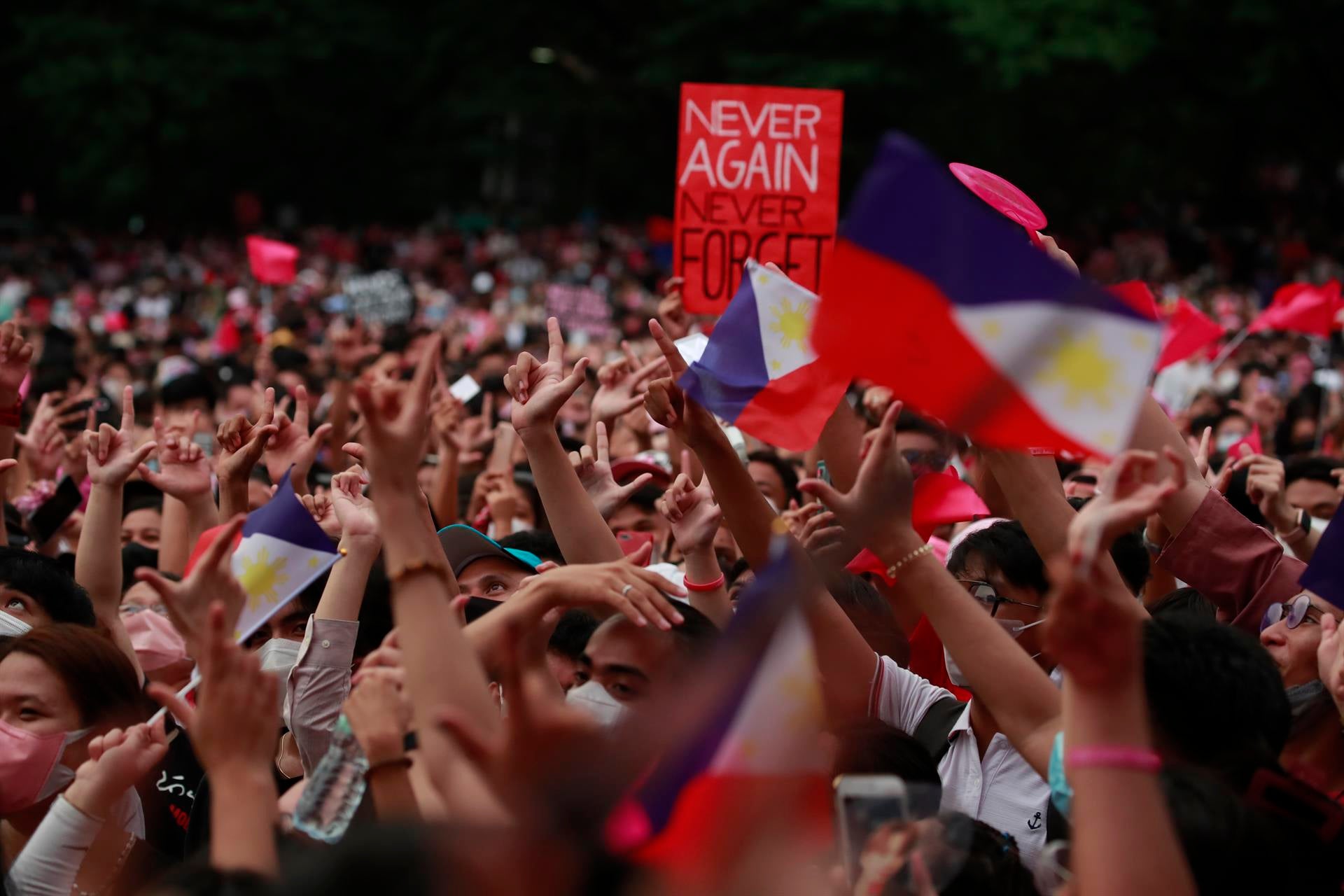 El Orden Mundial: Filipinas retorna hacia la dictadura con un nuevo Marcos al frente del país El Orden Mundial: Filipinas retorna hacia la dictadura con un nuevo Marcos al frente del país